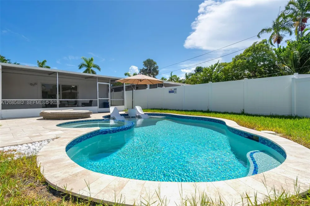 821 Harrison St #821 Hollywood, FL 33019