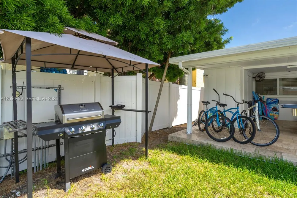 821 Harrison St #821 Hollywood, FL 33019