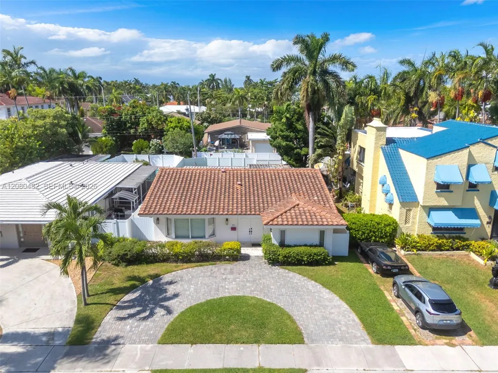 821 Harrison St #821 Hollywood, FL 33019