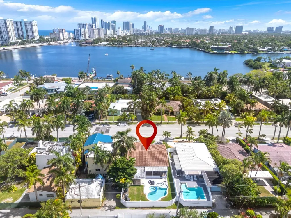 821 Harrison St #821 Hollywood, FL 33019