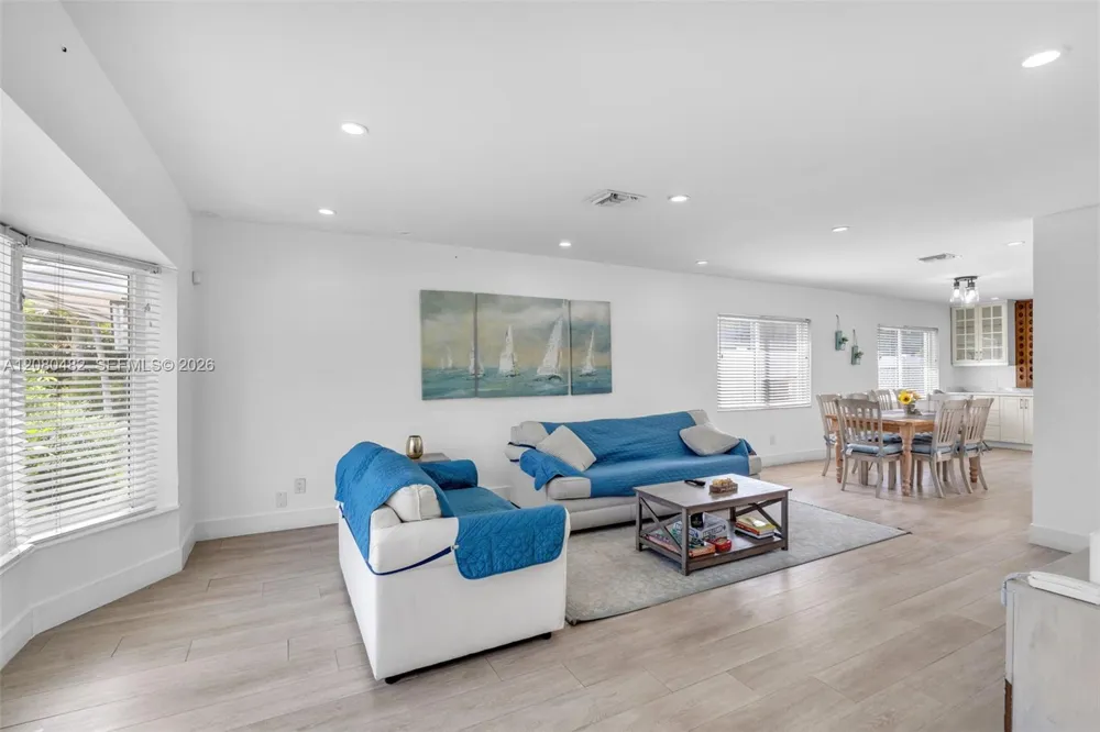 821 Harrison St #821 Hollywood, FL 33019