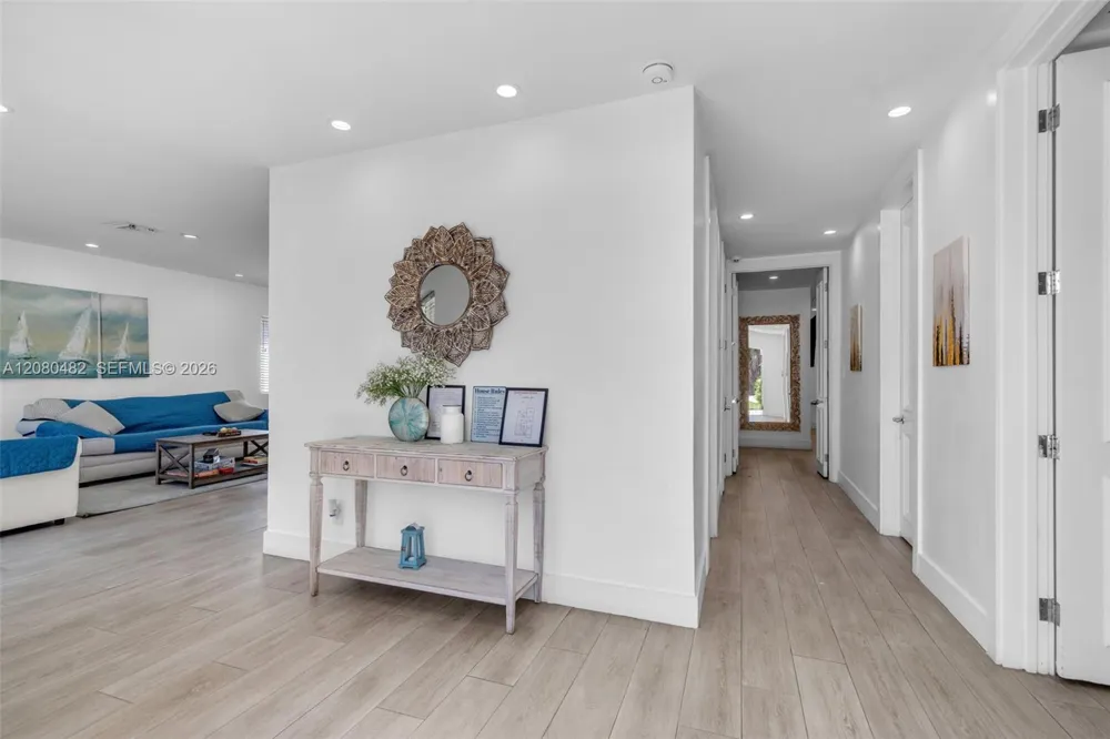 821 Harrison St #821 Hollywood, FL 33019