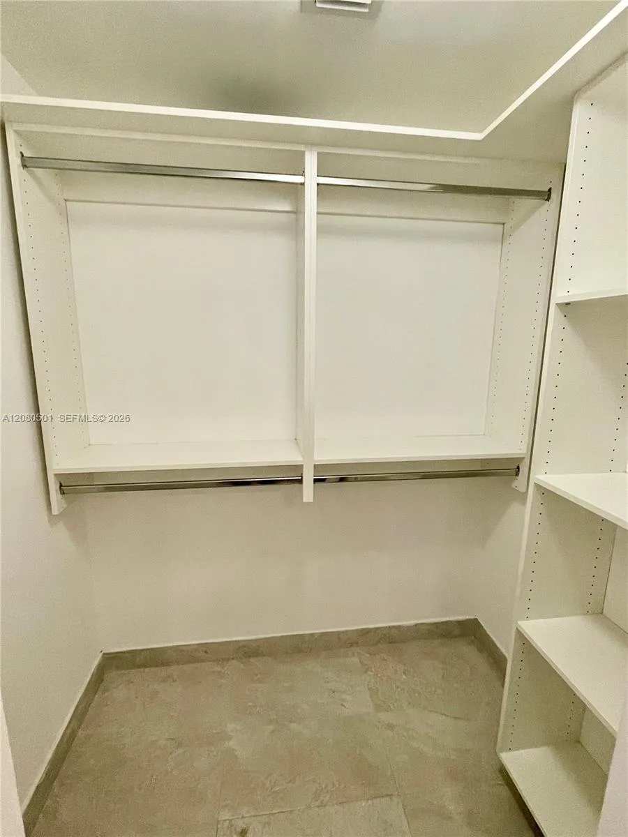 488 NE 18th St #2204 Miami, FL 33132
