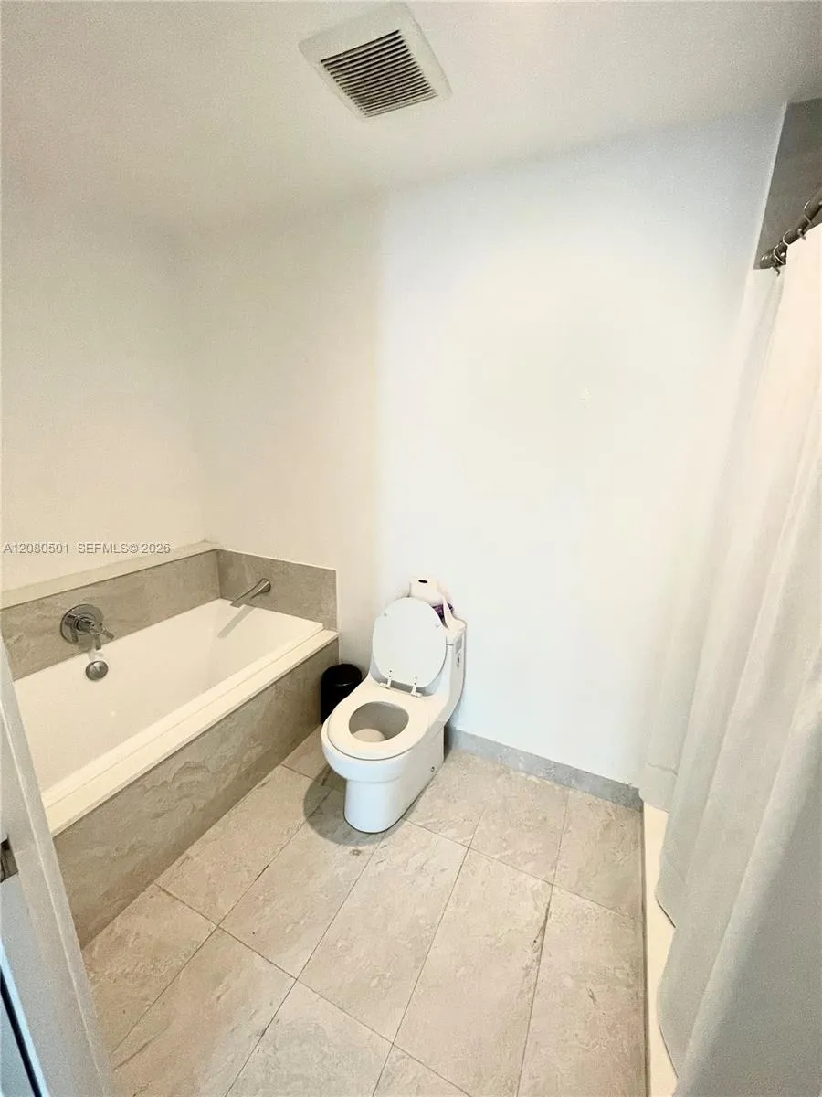 488 NE 18th St #2204 Miami, FL 33132