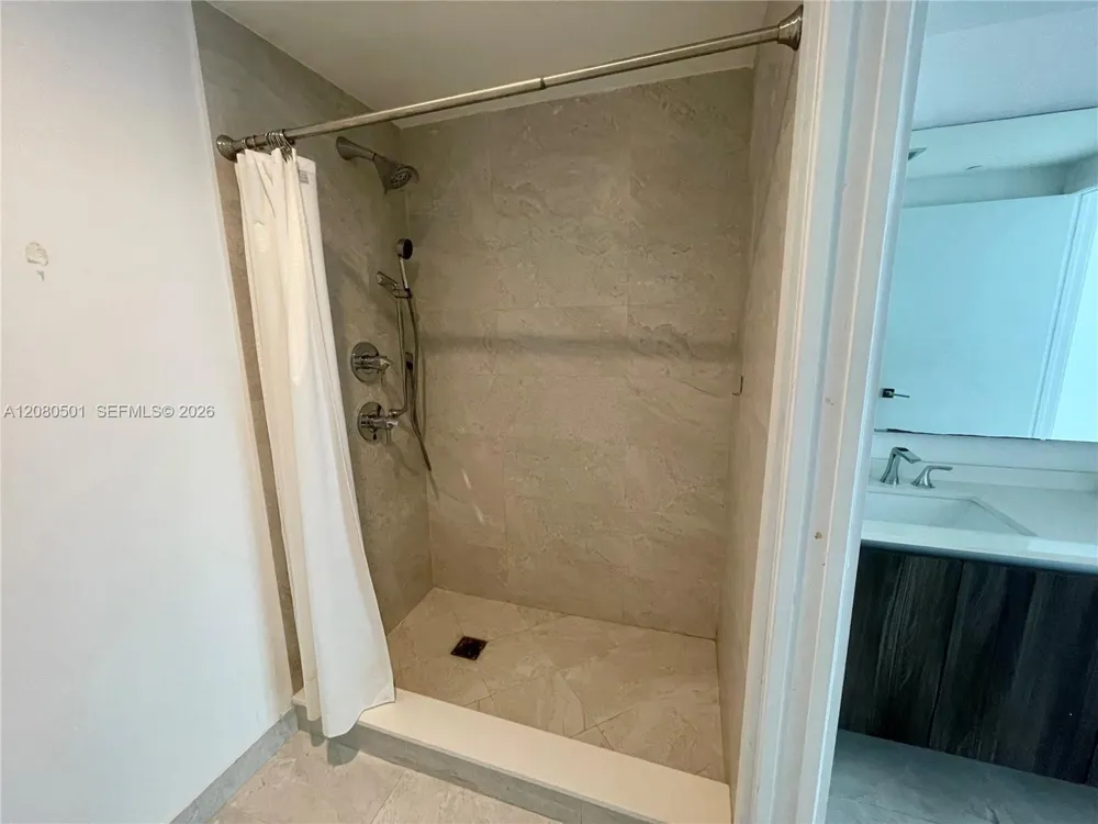 488 NE 18th St #2204 Miami, FL 33132