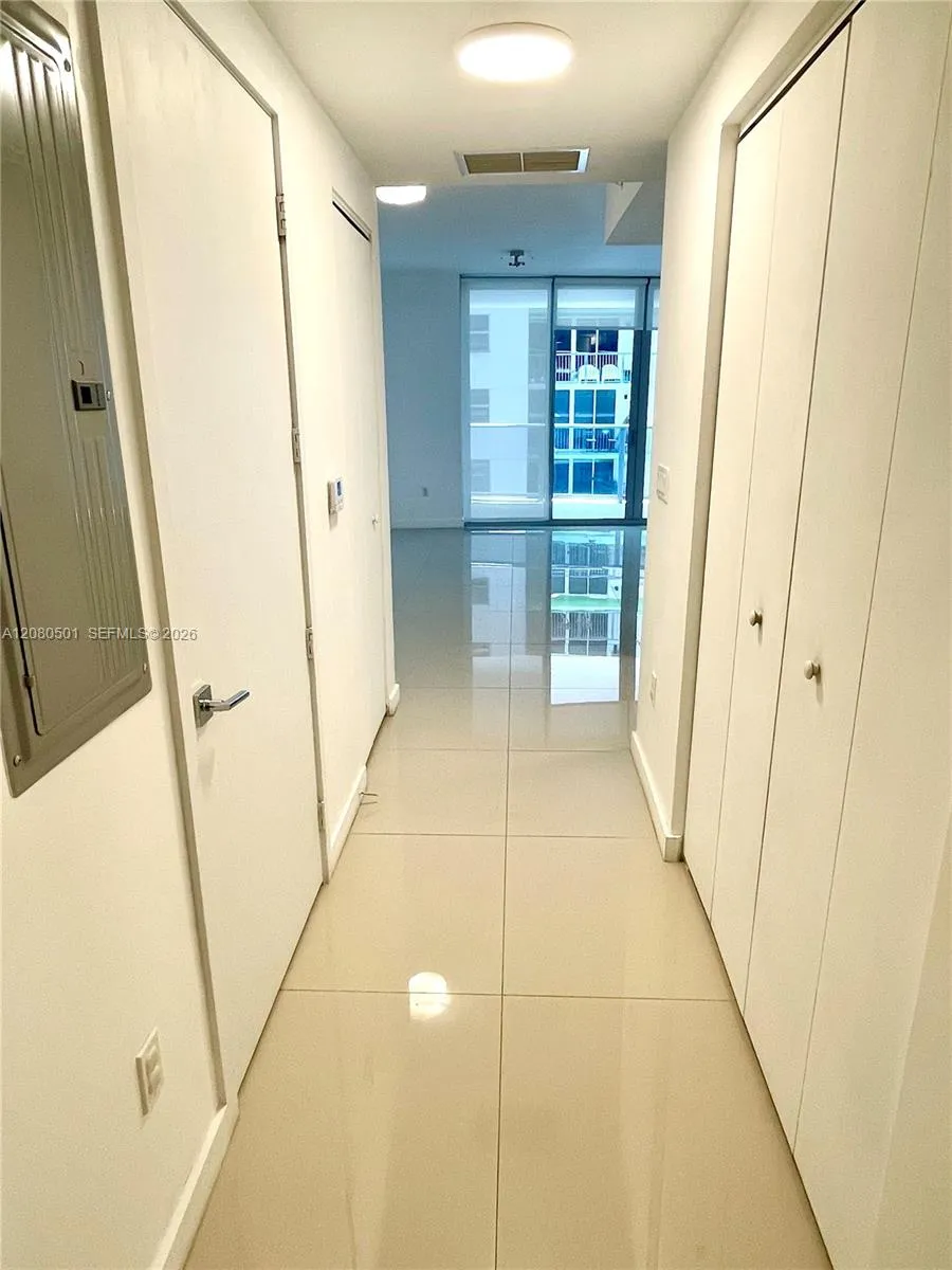 488 NE 18th St #2204 Miami, FL 33132