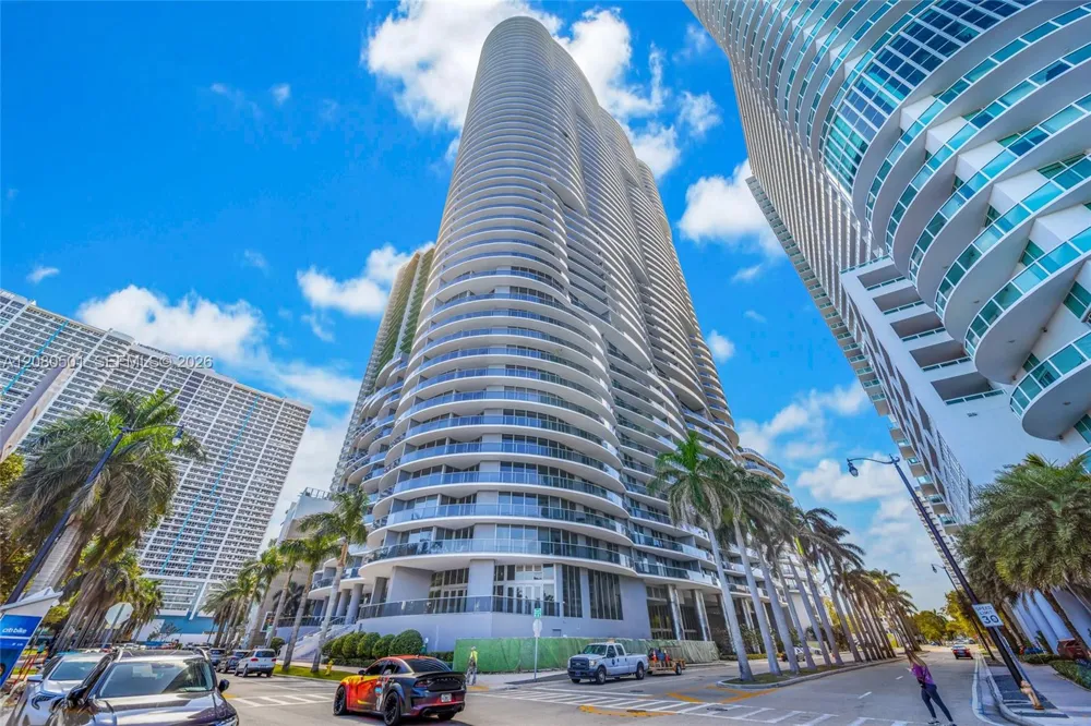 488 NE 18th St #2204 Miami, FL 33132