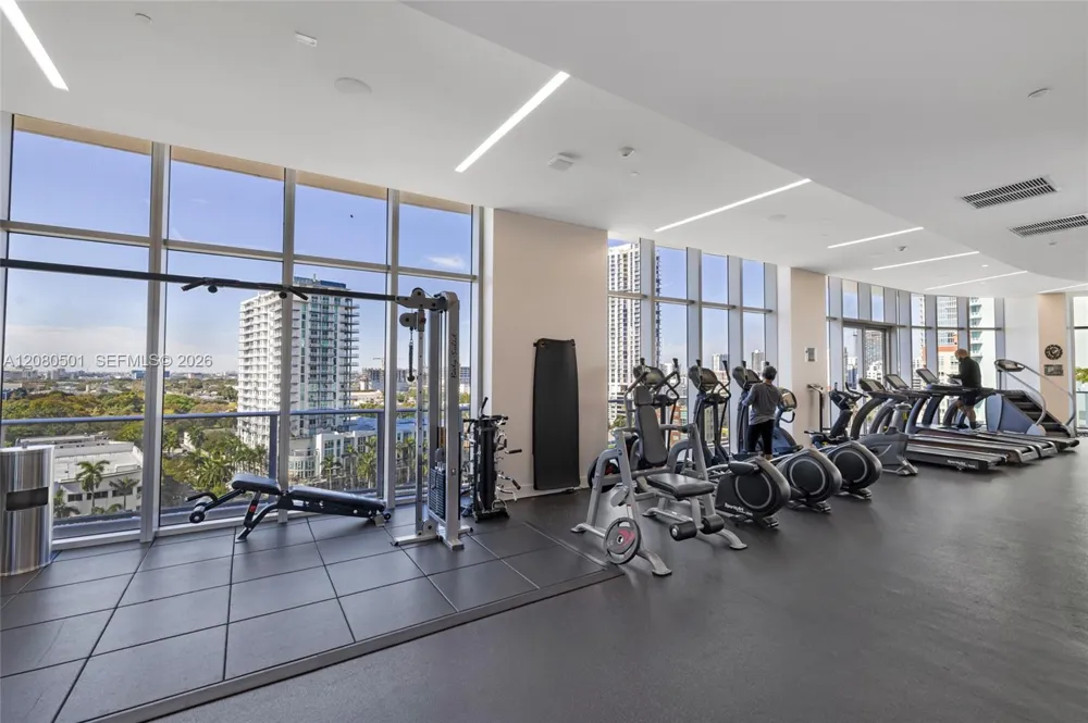 488 NE 18th St #2204 Miami, FL 33132