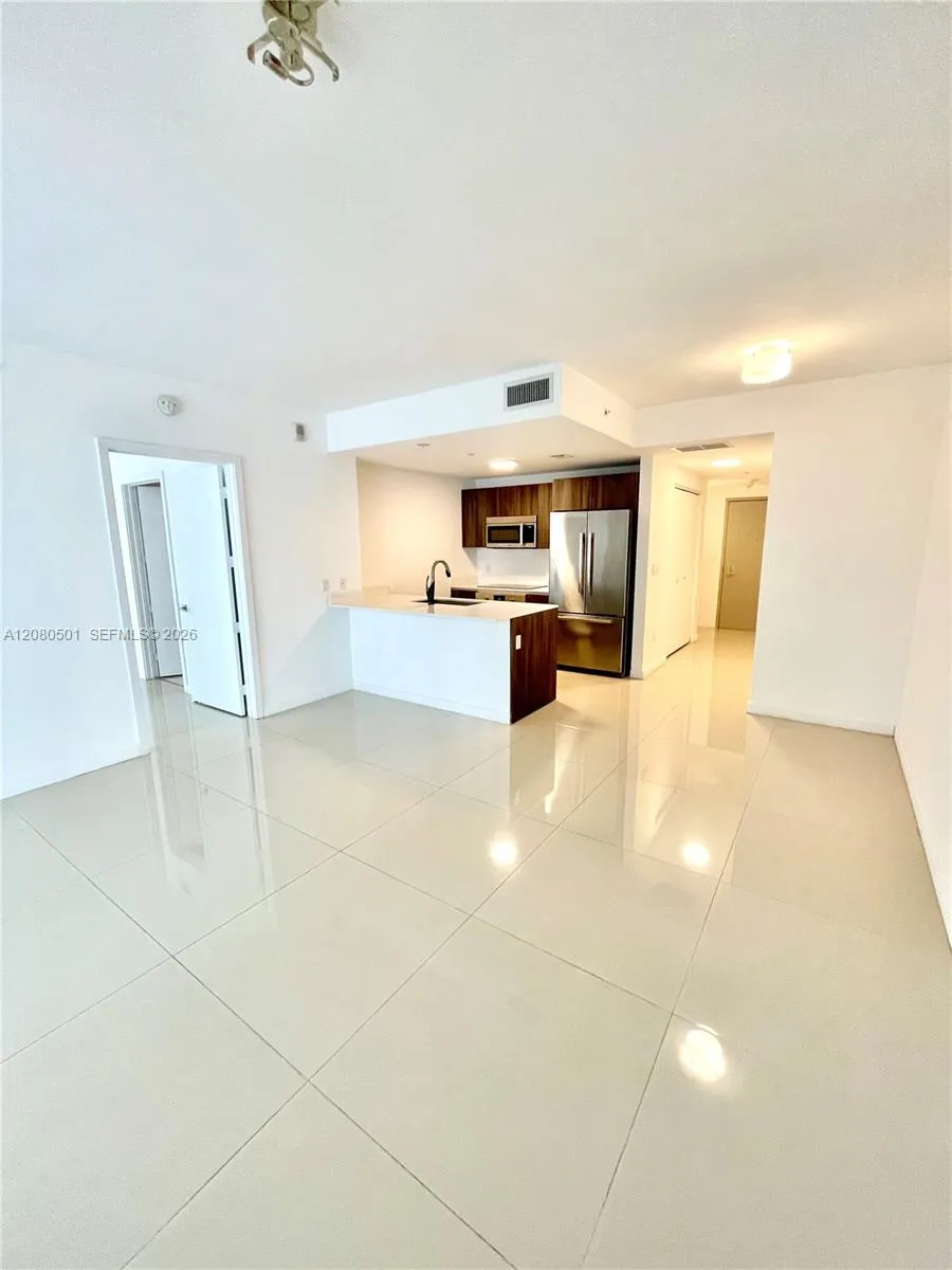 488 NE 18th St #2204 Miami, FL 33132