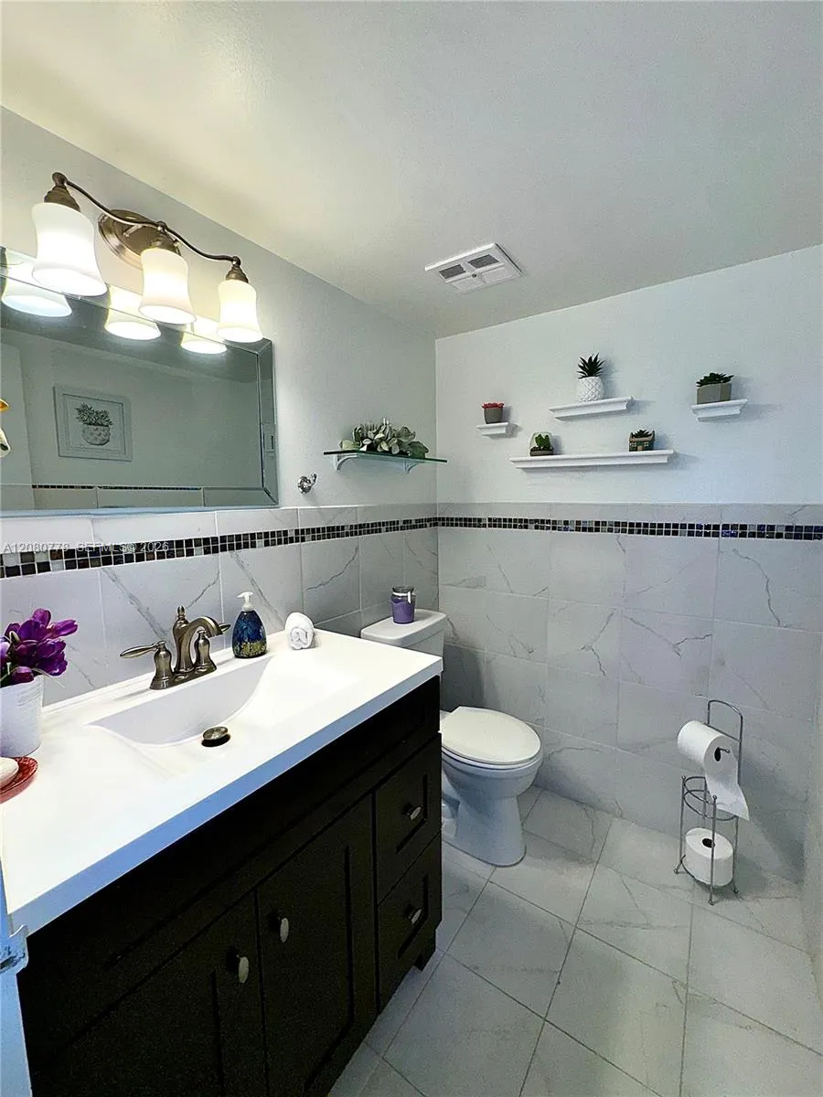 100 Golden Isles Dr #806 Hallandale Beach, FL 33009