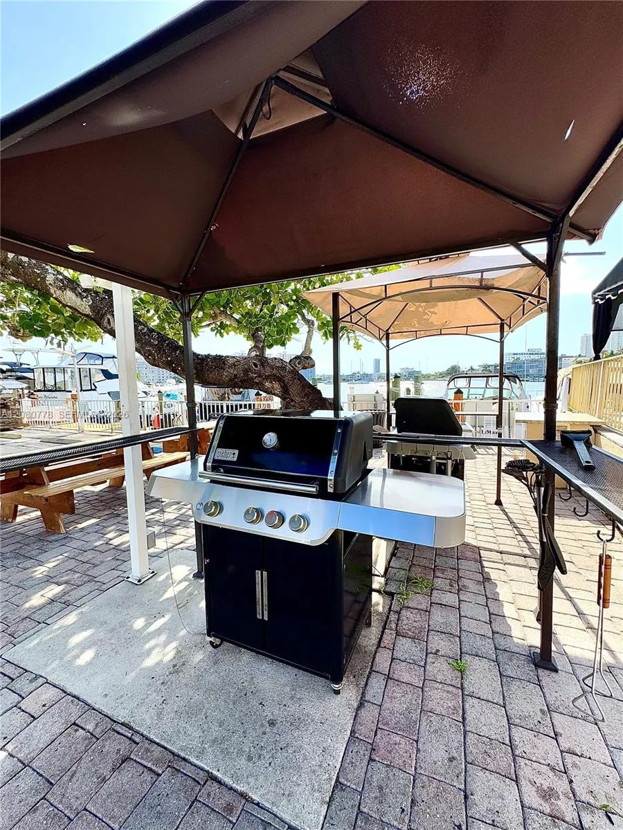 100 Golden Isles Dr #806 Hallandale Beach, FL 33009