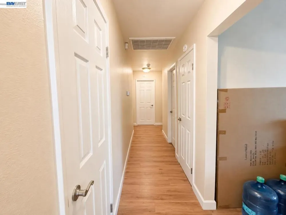 3120 Ozzie Court Carmichael, CA 95608