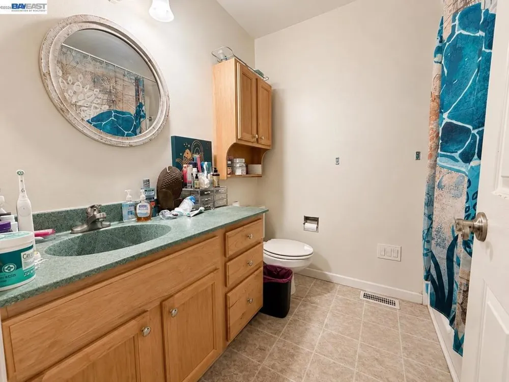 3120 Ozzie Court Carmichael, CA 95608