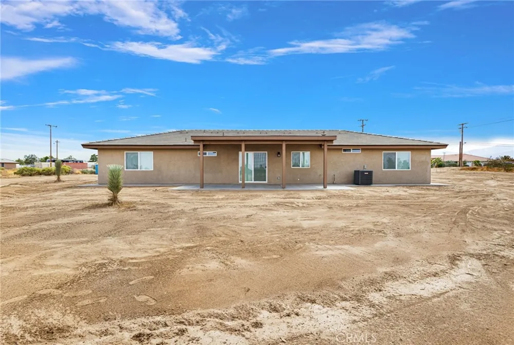 10520 Mono Road Phelan, CA 92371