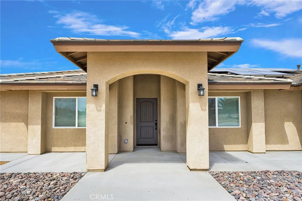 10520 Mono Road Phelan, CA 92371