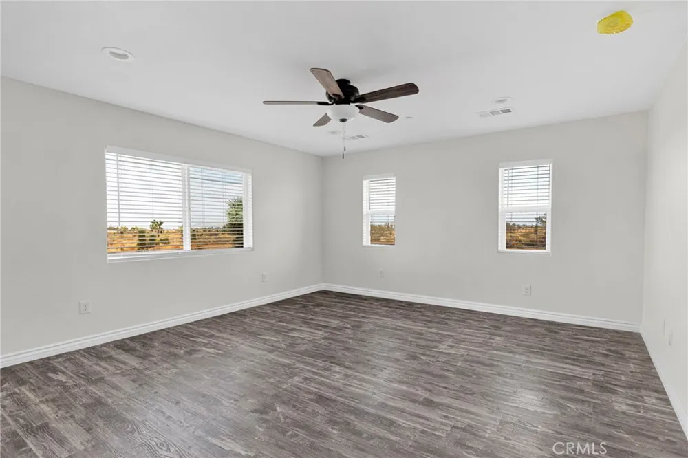 10520 Mono Road Phelan, CA 92371