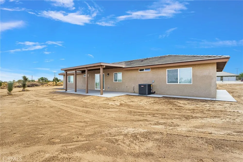 10520 Mono Road Phelan, CA 92371