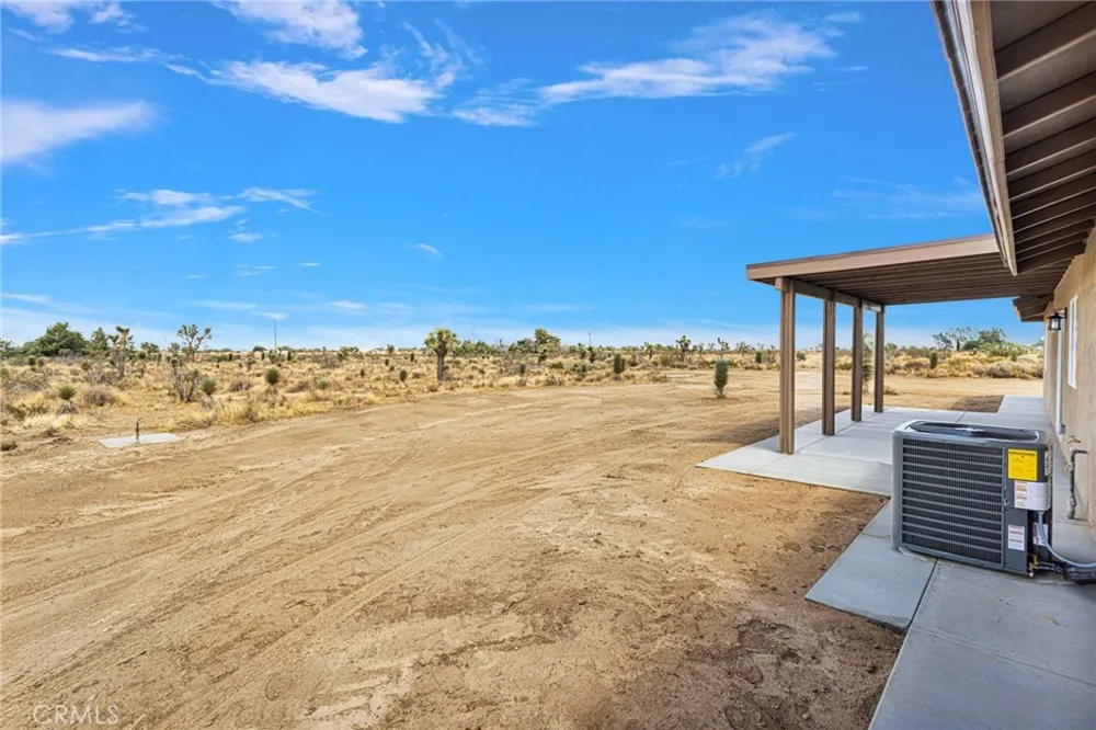 10520 Mono Road Phelan, CA 92371