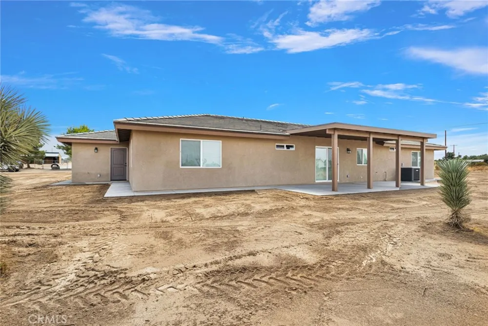 10520 Mono Road Phelan, CA 92371