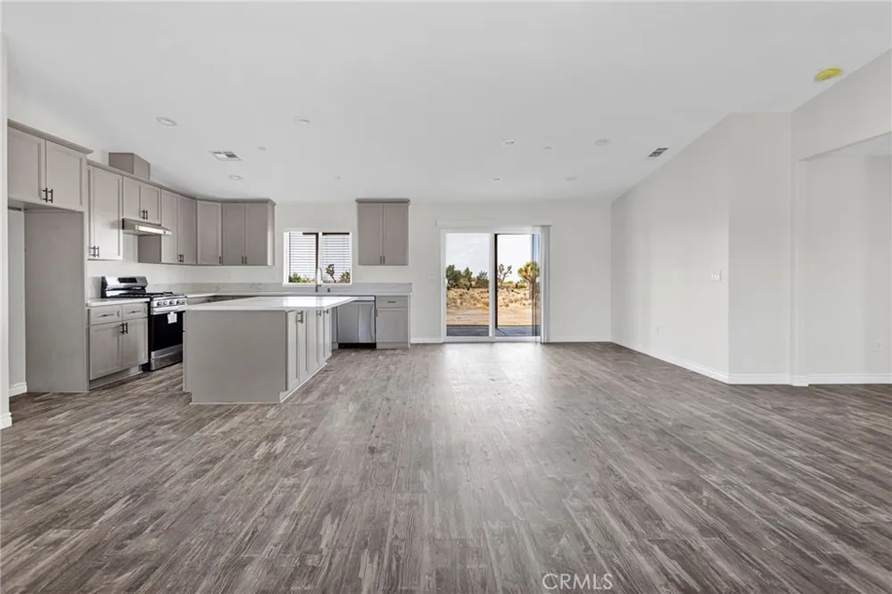 10520 Mono Road Phelan, CA 92371