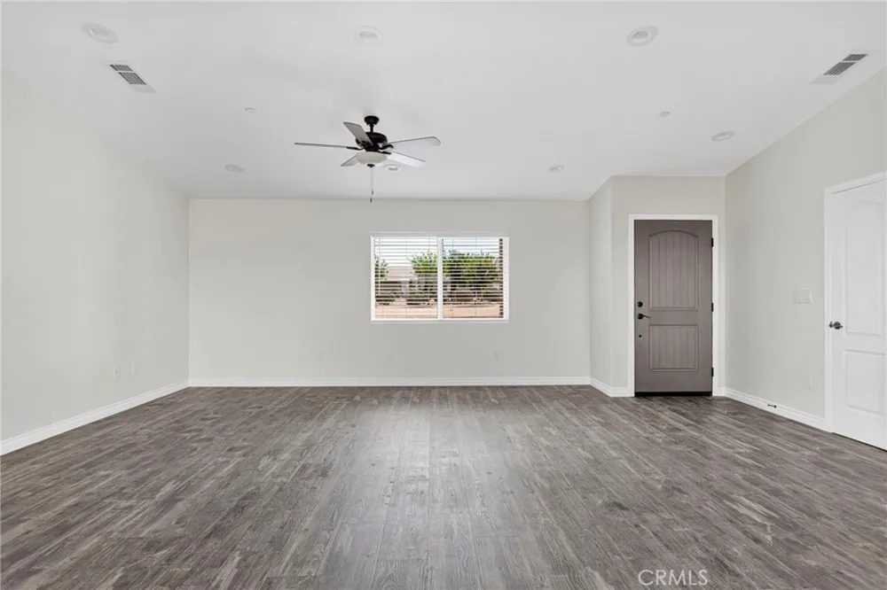 10520 Mono Road Phelan, CA 92371