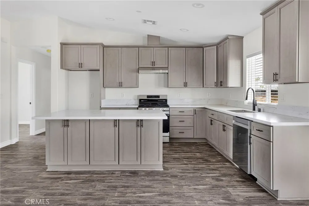 10520 Mono Road Phelan, CA 92371