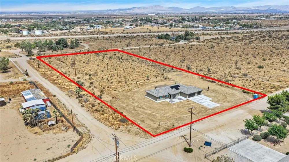 10520 Mono Road Phelan, CA 92371