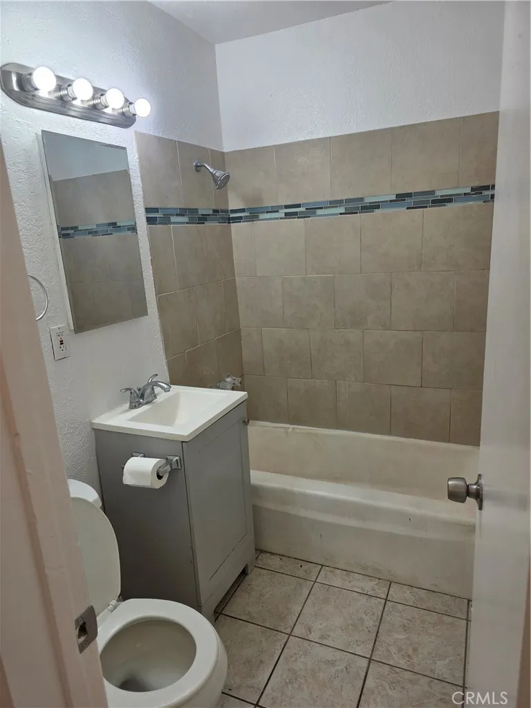 24731 Court #c San Bernardino, CA 92410