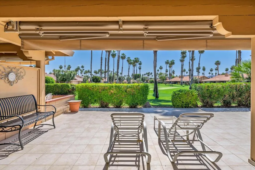 44 Maximo Way Palm Desert, CA 92260