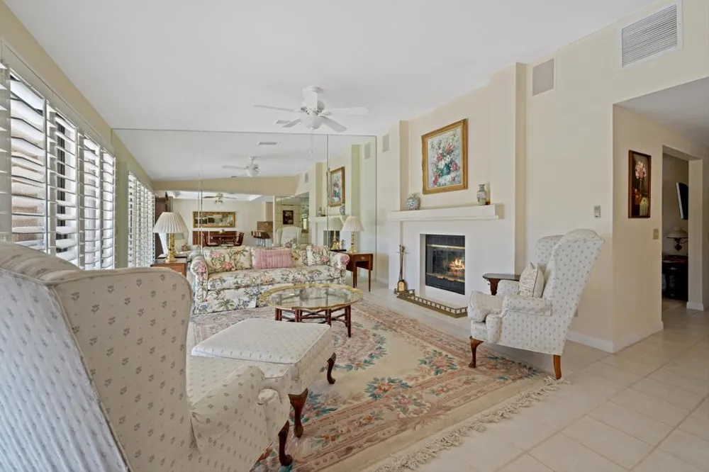 44 Maximo Way Palm Desert, CA 92260
