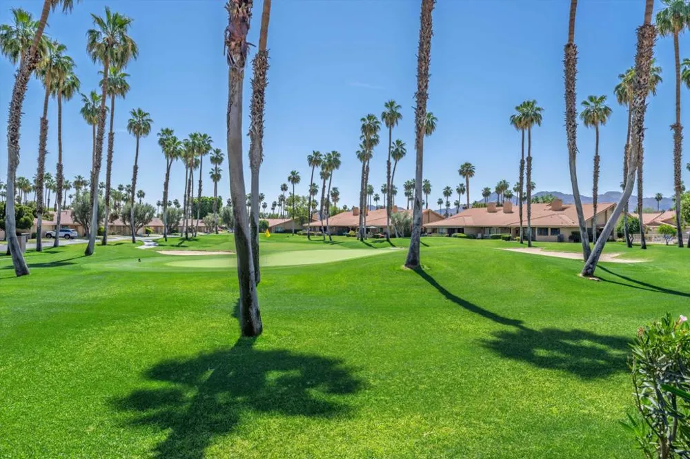 44 Maximo Way Palm Desert, CA 92260