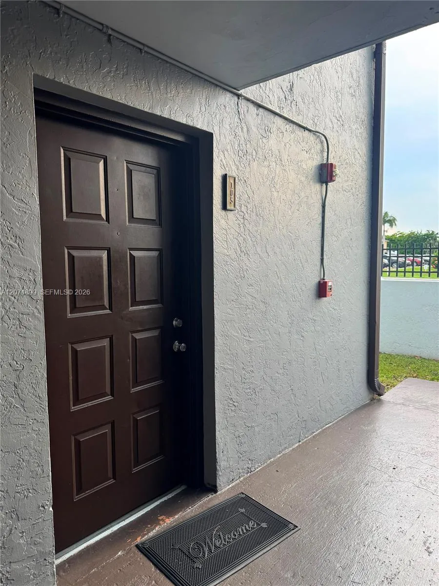 7401 SW 152nd Ave #105-1 Miami, FL 33193