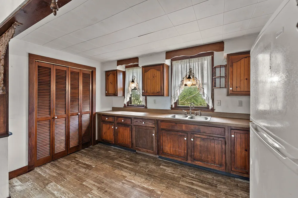 1700 W 10th Street Hobart, IN 46342