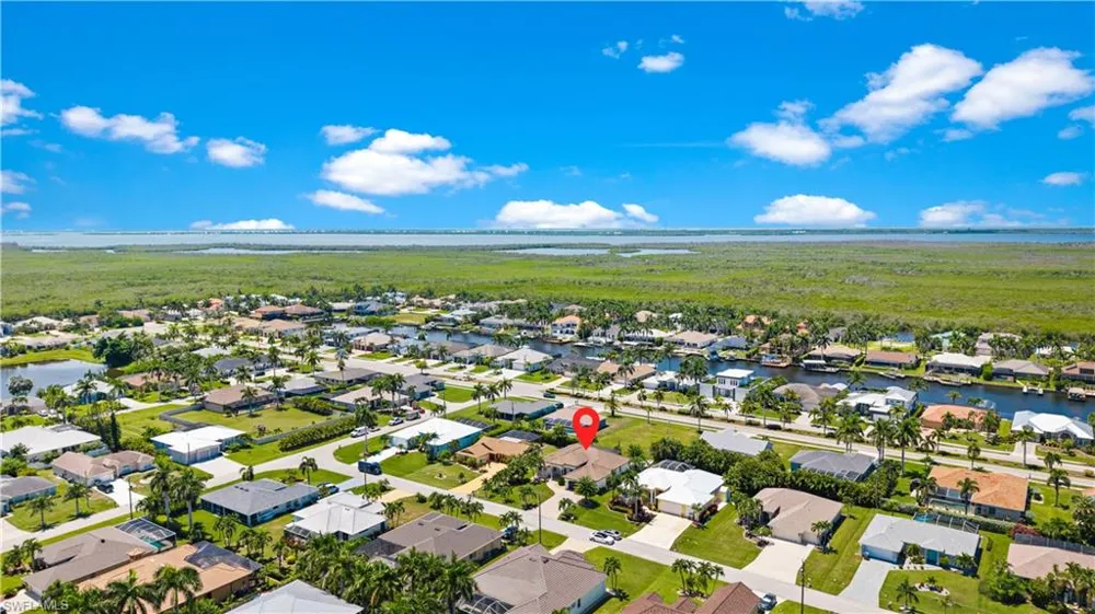 5306 SW 27th Place Cape Coral, FL 33914