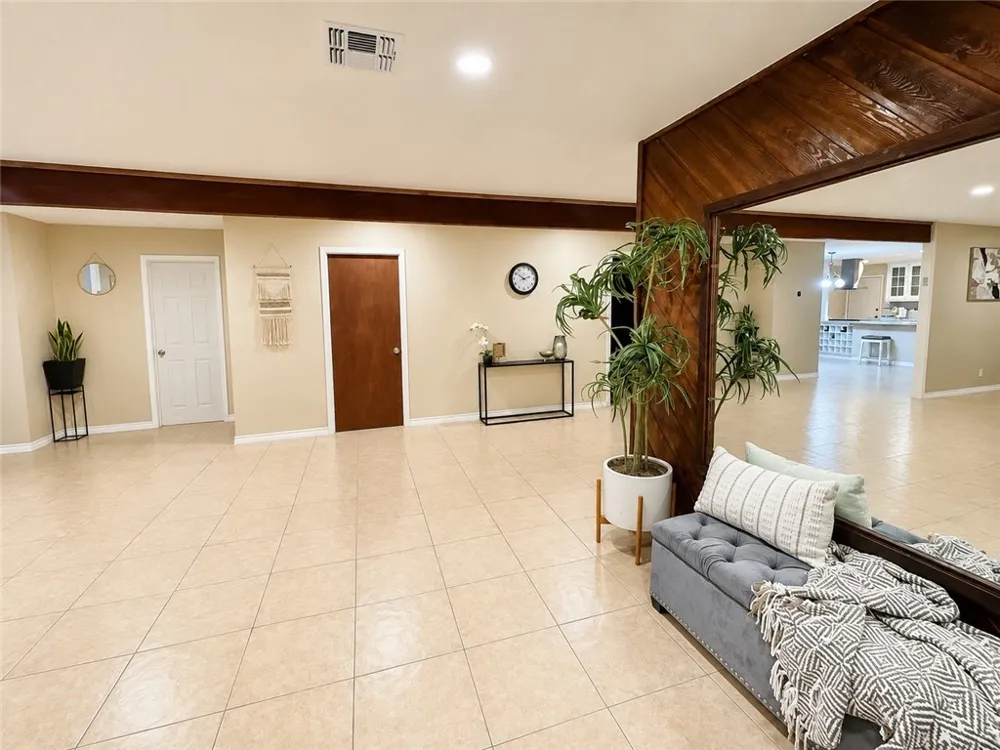 3032 HWY N 281 Alice, TX 78332