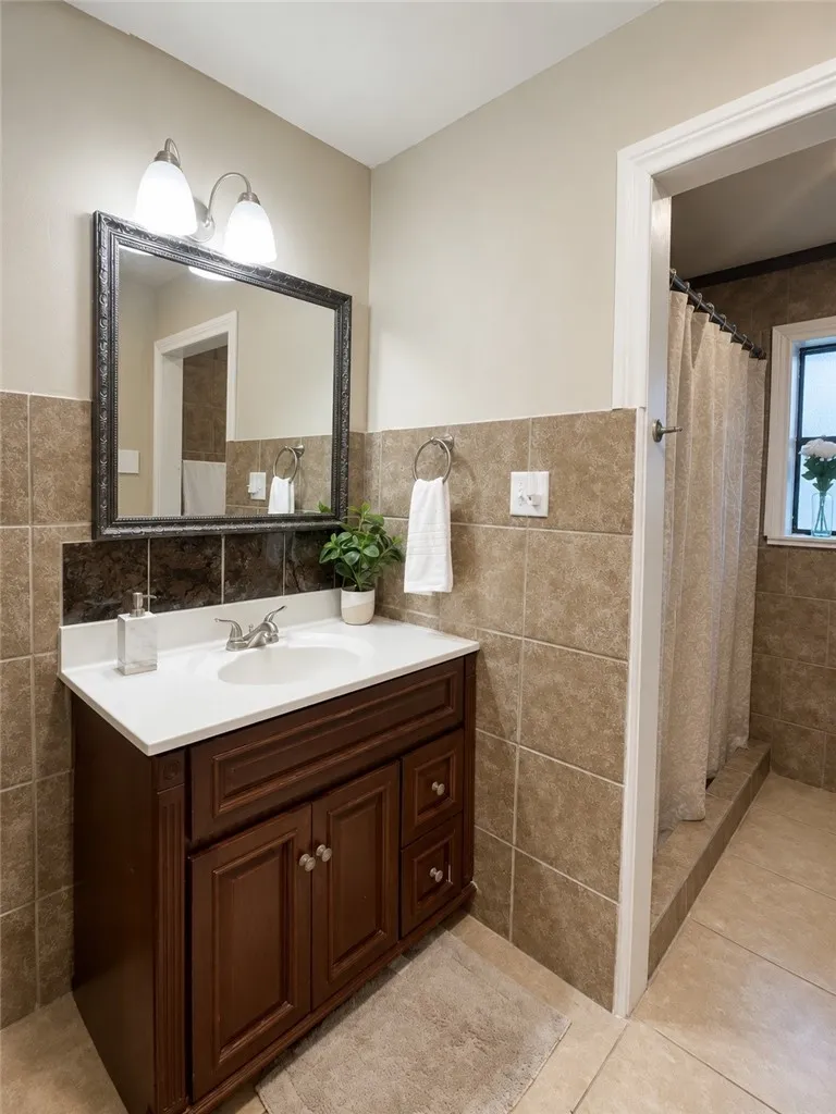 3032 HWY N 281 Alice, TX 78332
