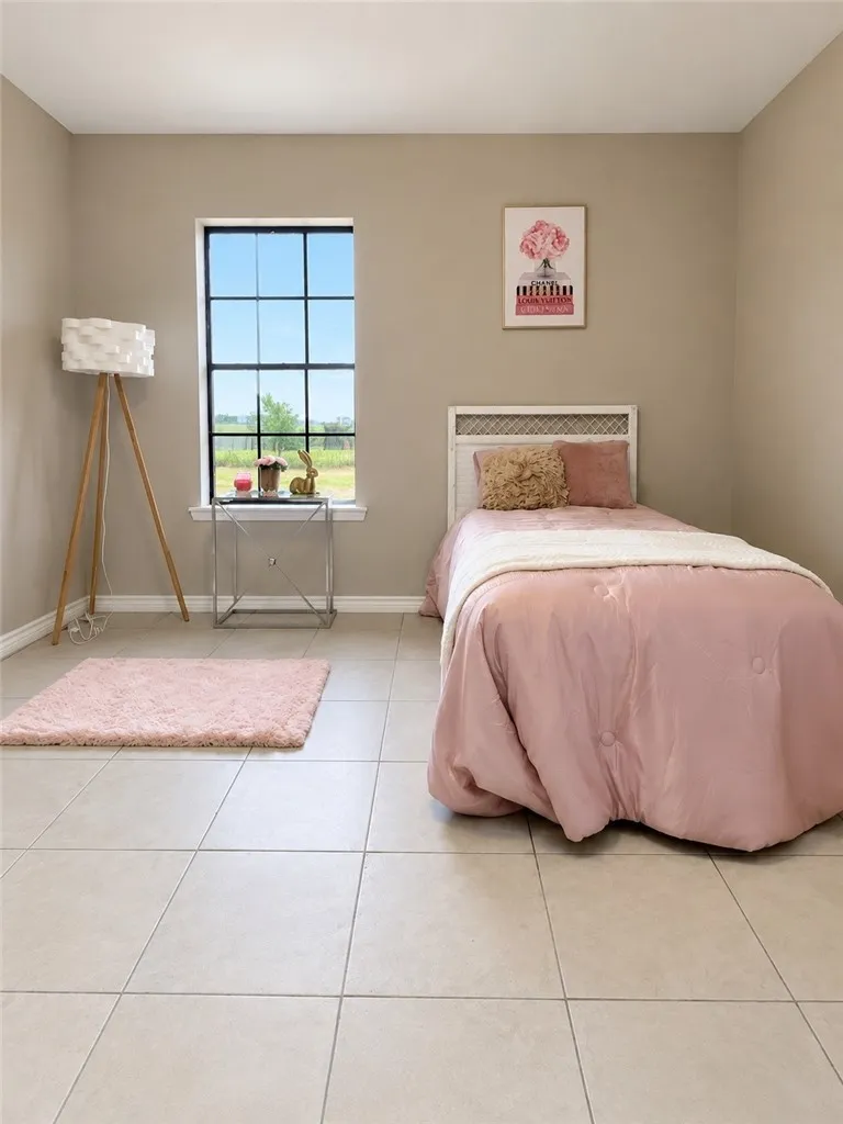3032 HWY N 281 Alice, TX 78332