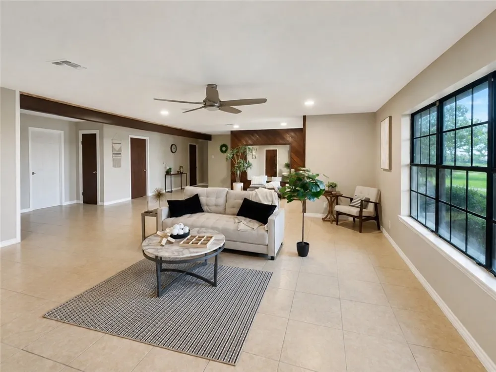 3032 HWY N 281 Alice, TX 78332