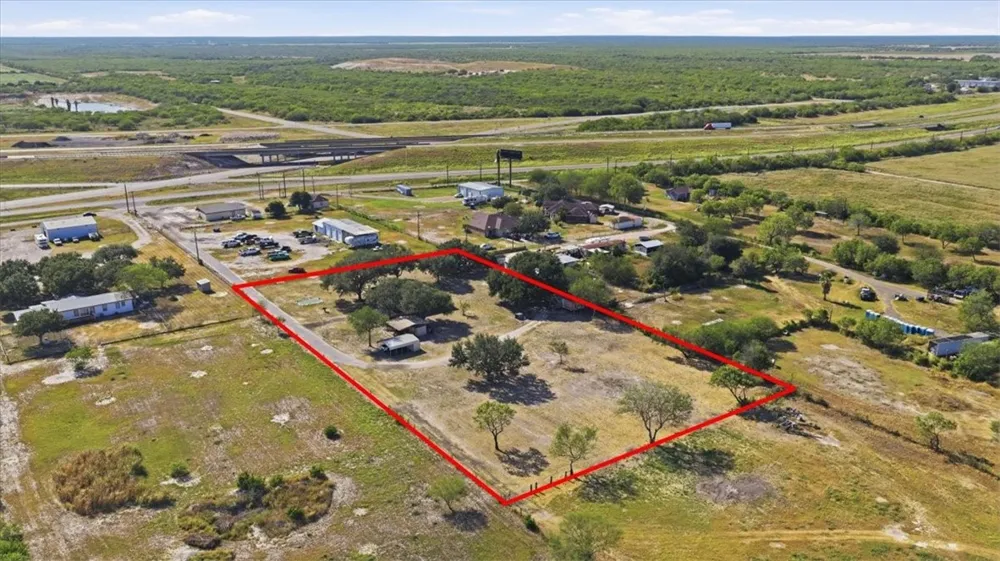3032 HWY N 281 Alice, TX 78332