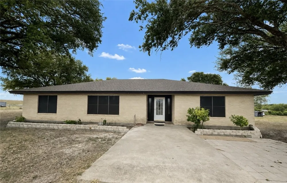 3032 HWY N 281 Alice, TX 78332