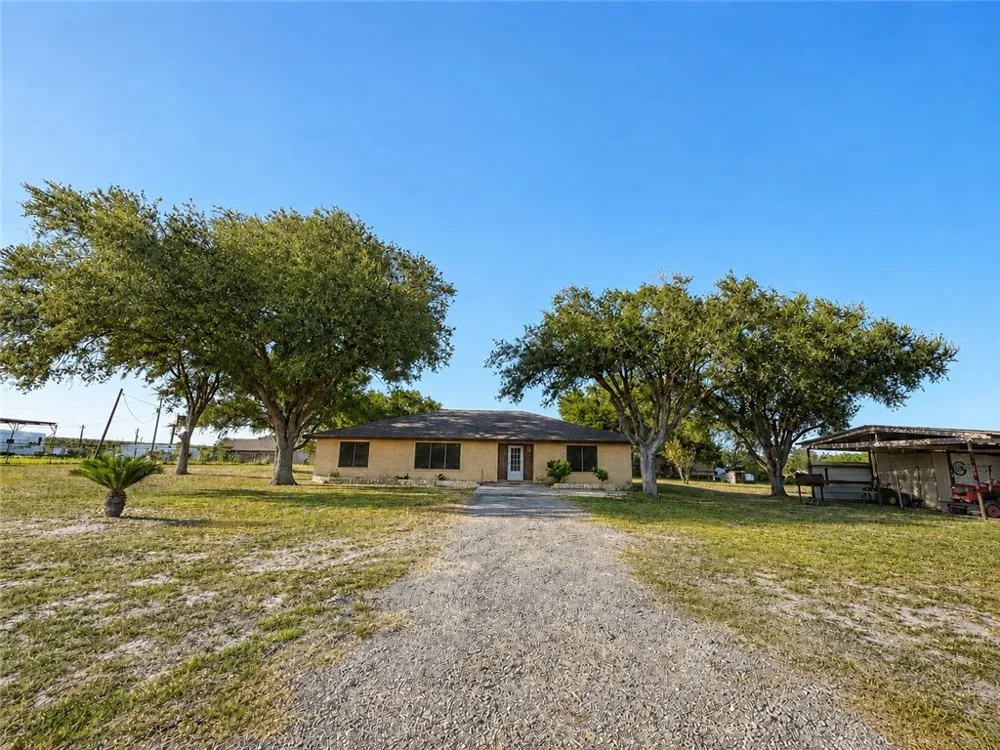3032 HWY N 281 Alice, TX 78332