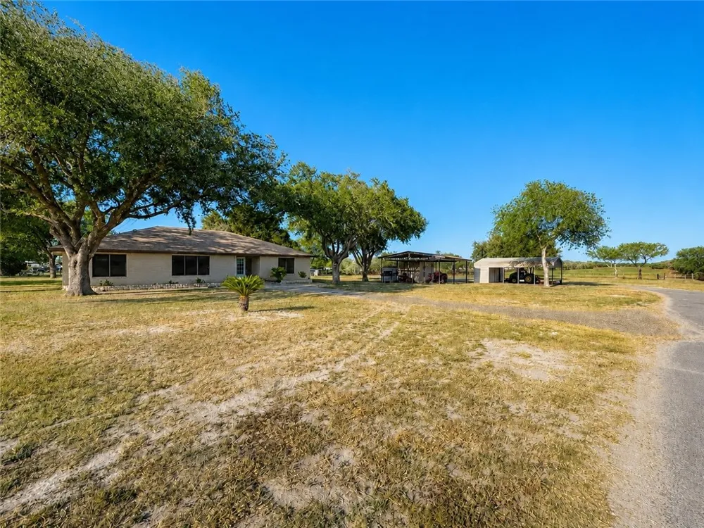 3032 HWY N 281 Alice, TX 78332