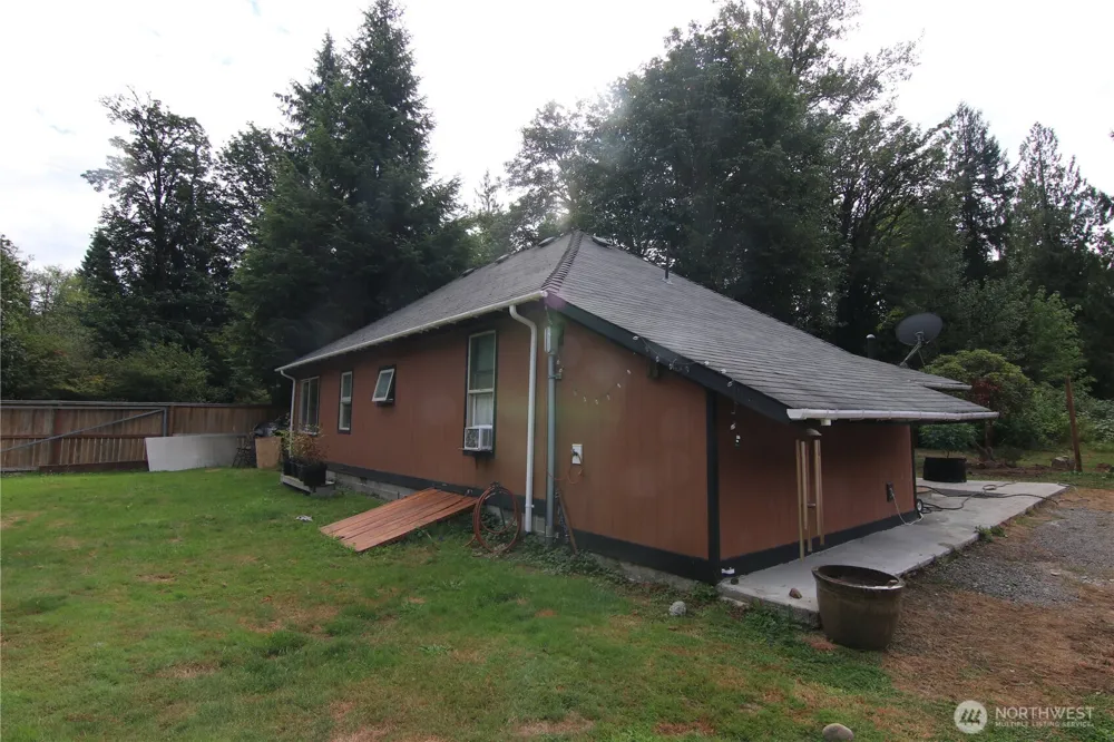 5898 Mt Baker Highway Deming, WA 98244