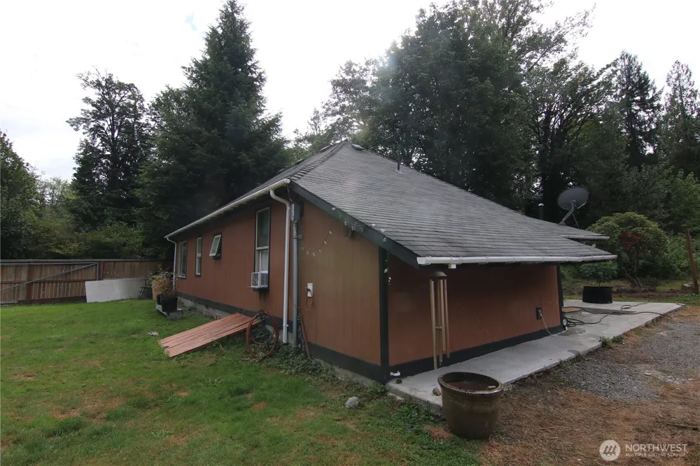 5898 Mt Baker Highway Deming, WA 98244