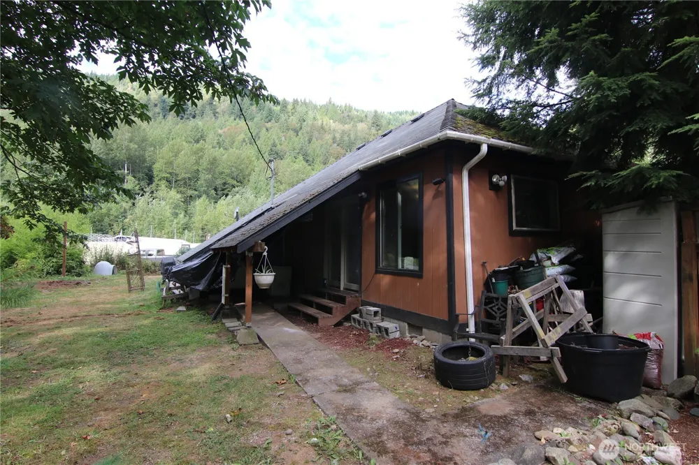 5898 Mt Baker Highway Deming, WA 98244
