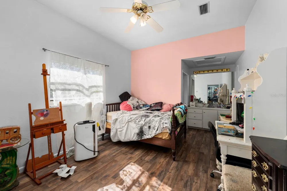 9602 RIPLEY ROAD Thonotosassa, FL 33592