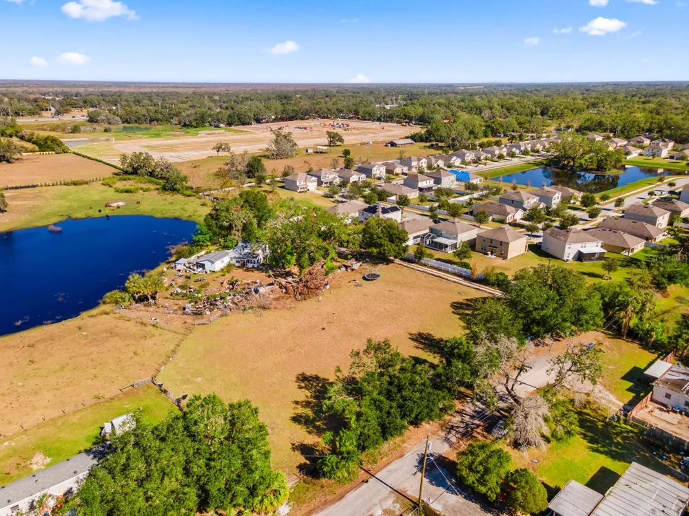 9602 RIPLEY ROAD Thonotosassa, FL 33592