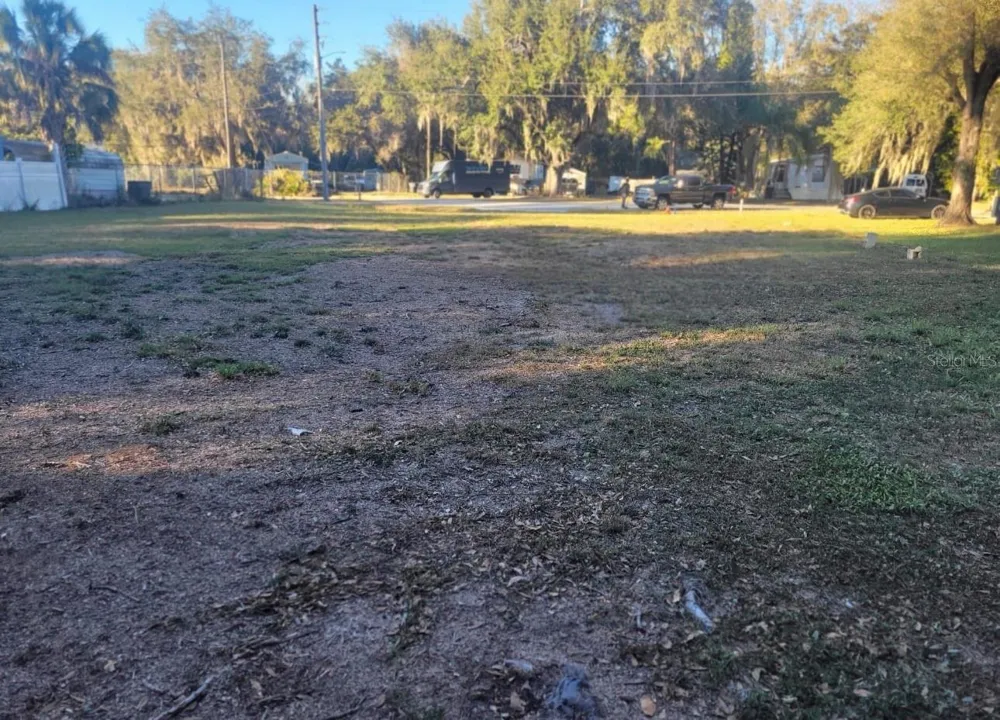 325 DONALD LANE Winter Haven, FL 33880