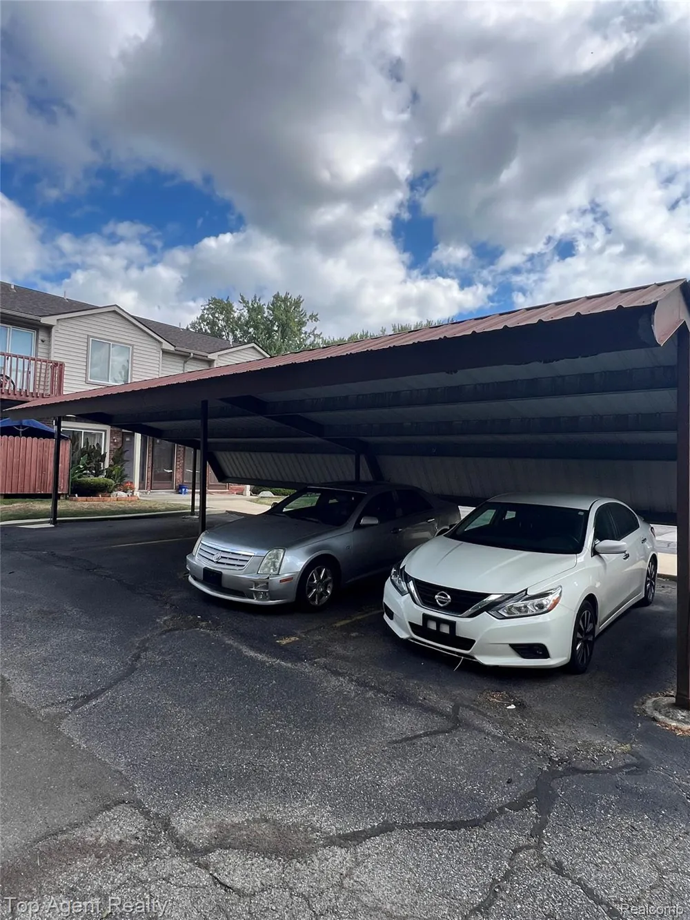 18914 E 14 Mile Road Roseville City, MI 48066