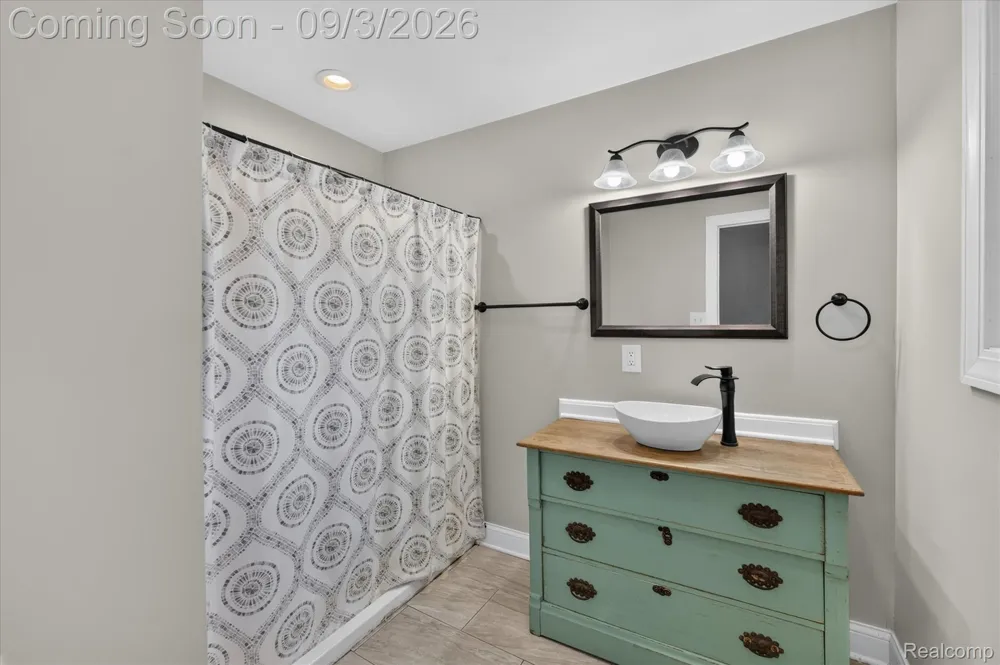 6215 Anavista Drive Mundy Township, MI 48507